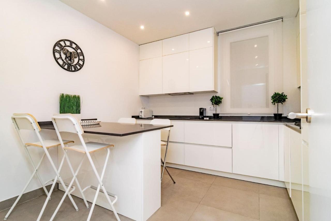 Juan Bravo Suites Madrid Bagian luar foto