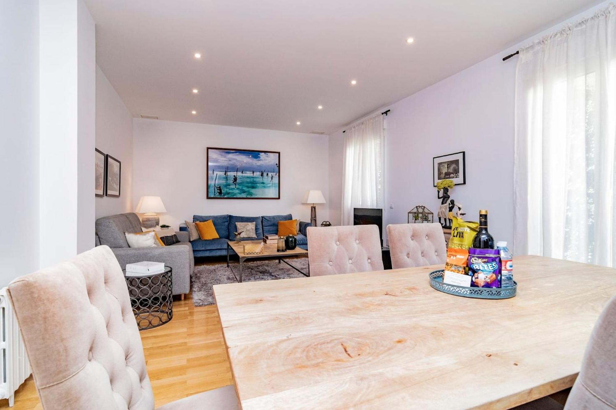 Juan Bravo Suites Madrid Bagian luar foto