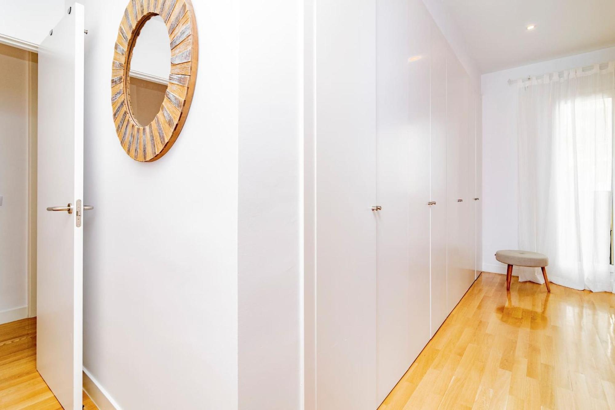 Juan Bravo Suites Madrid Bagian luar foto