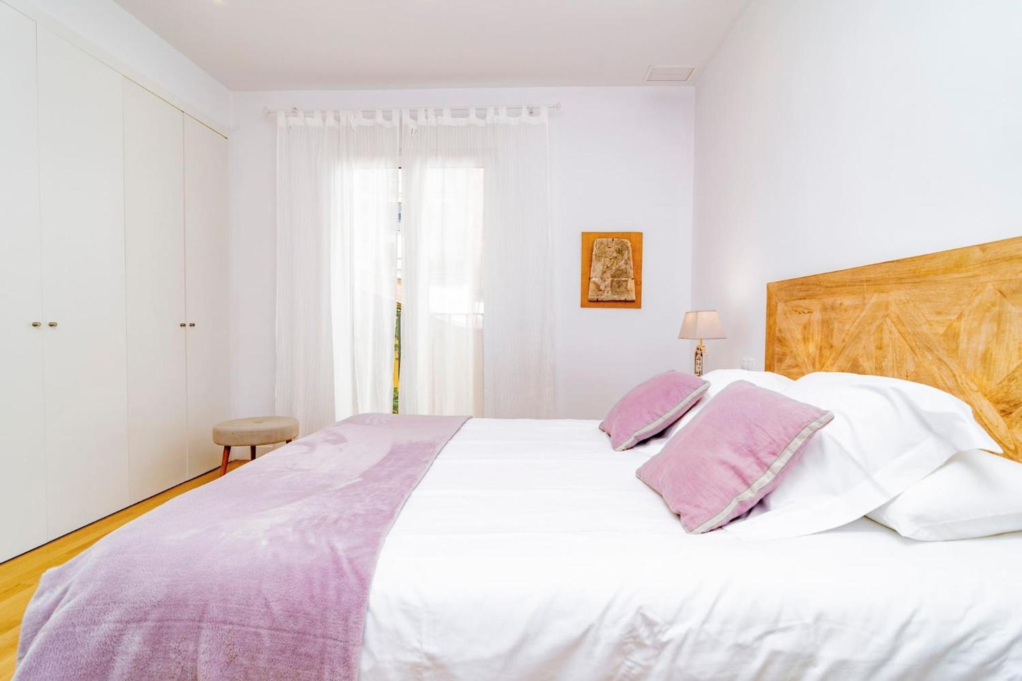 Juan Bravo Suites Madrid Bagian luar foto