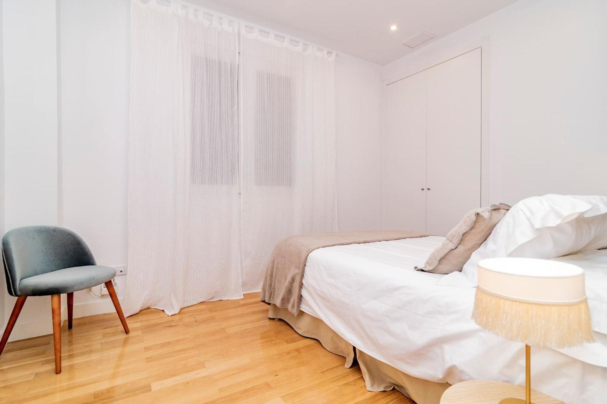 Juan Bravo Suites Madrid Bagian luar foto