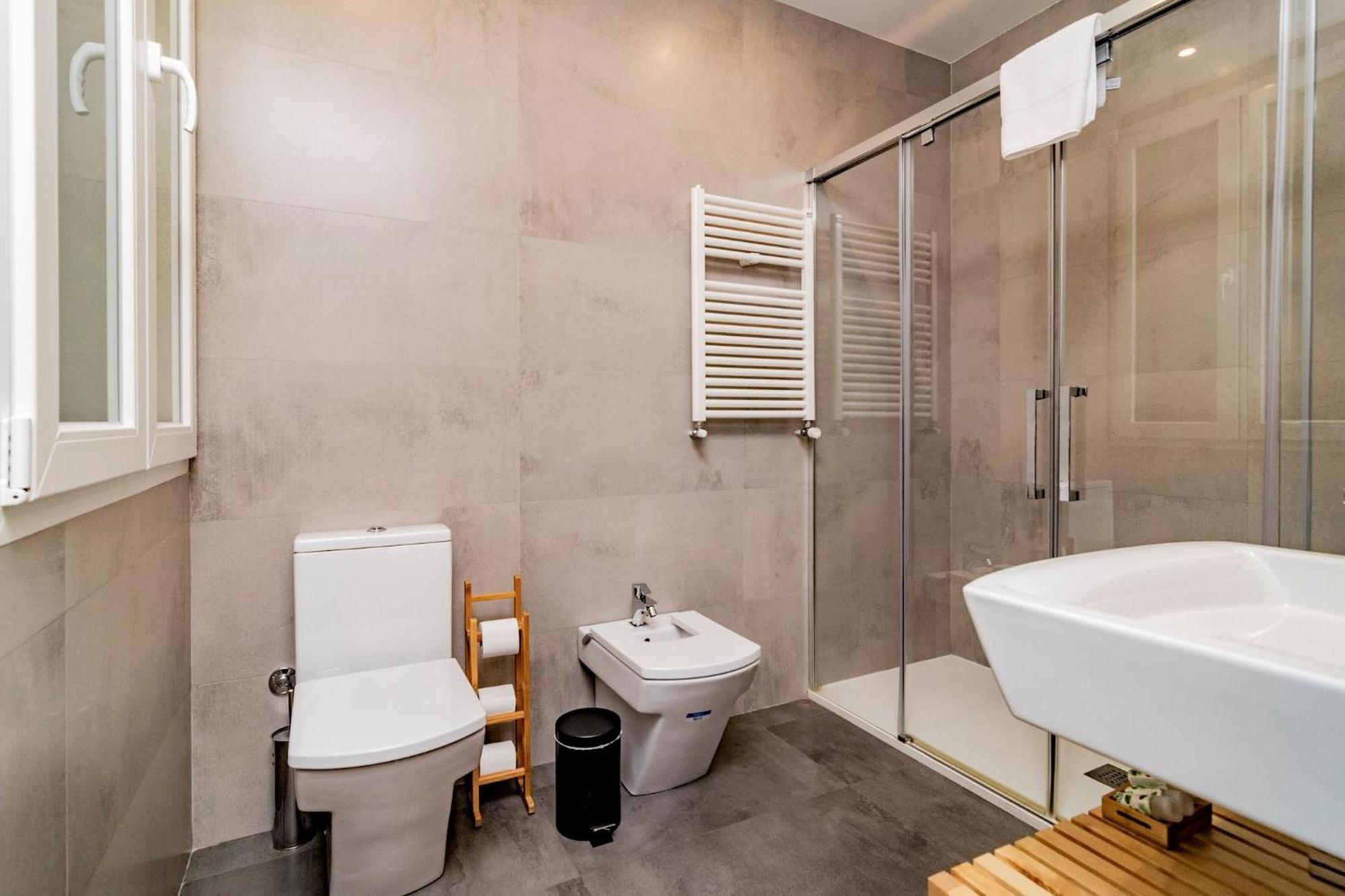 Juan Bravo Suites Madrid Bagian luar foto